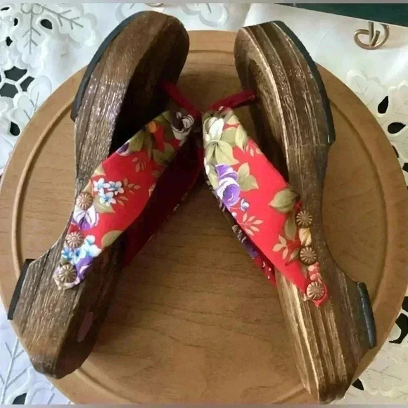 Floral Strip Japanese Wooden Sandals Size 39/ 6-7.5 - Picture 7 of 9